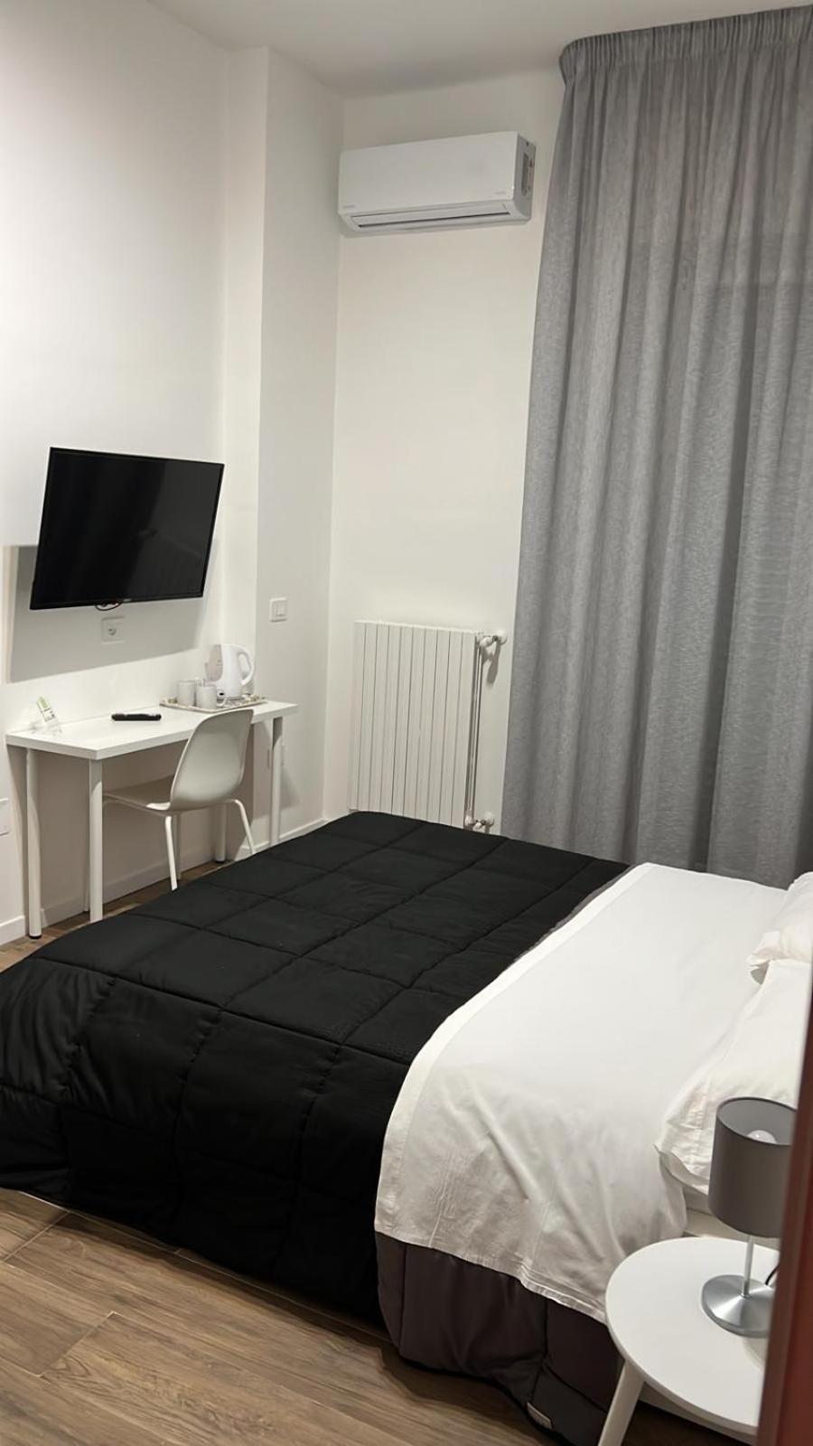 Business Home Piazza Cesare Battisti B&B Residence Foggia Zewnętrze zdjęcie
